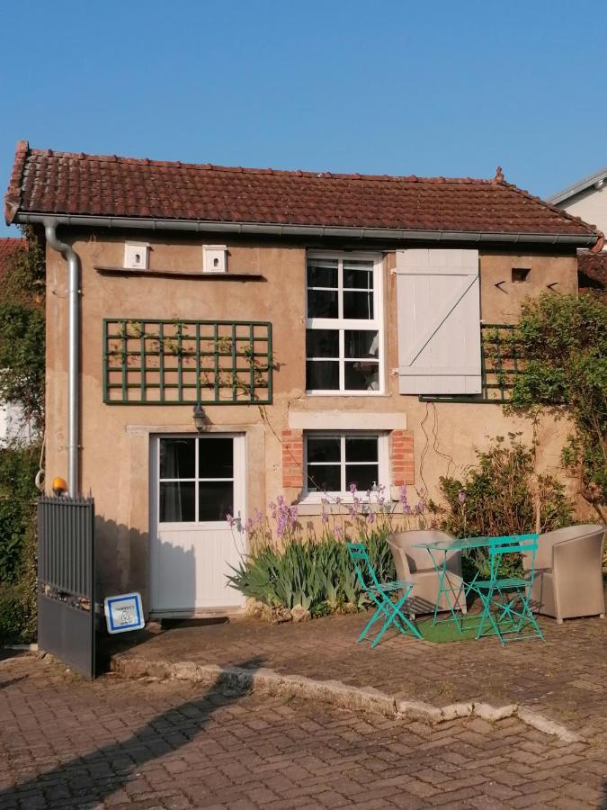 Le Garni Vendemiaire Apartment Vesoul Exterior foto